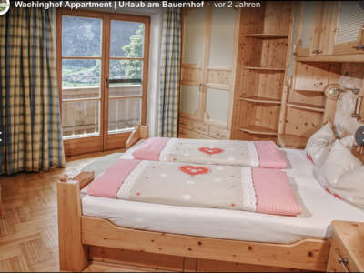 Nobles Schlafzimmer mit schönem Ausblick im Wachinghof