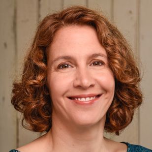 Ariane Meier assistiert bei "Ein Kurs in Wundern<sup>®</sup>" Online